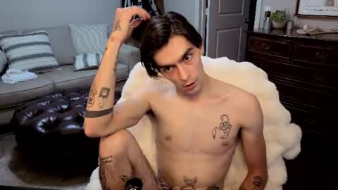 Snapshot of str8whiteboy21 chatting on June 19, 2026, 2:05 am str8whiteboy21 online show from June 19, 2026, 2:05 am