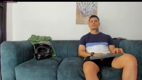 straight__friends online show from October 15, 2025, 1:44 pm