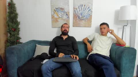 straight__friends online show from April 29, 2026, 7:09 pm