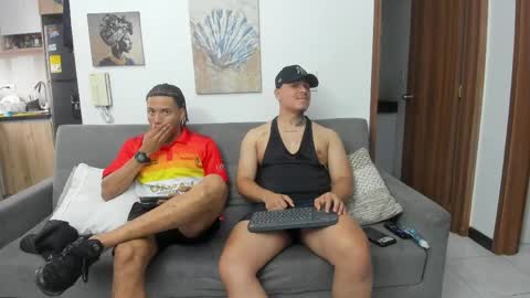 Snapshot of straight__friends chatting on May 30, 2026, 1:41 pm straight__friends online show from May 30, 2026, 1:41 pm