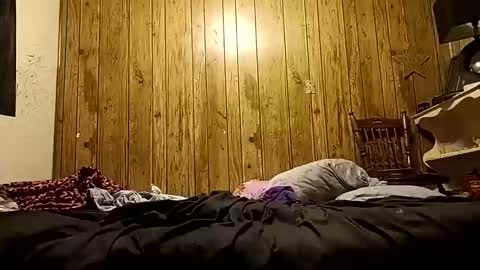 straighttoy online show from November 7, 2025, 2:00 am