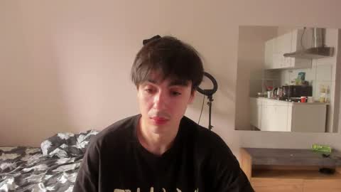 Ray online show from May 10, 2026, 2:44 pm