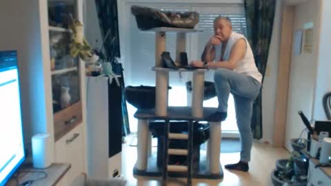 Stranger online show from March 4, 2026, 7:47 am