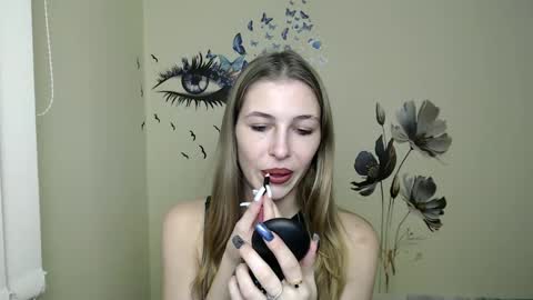 Amalia online show from December 5, 2024, 1:17 pm