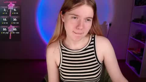 Snapshot of strawberry_juli chatting on May 3, 2026, 9:59 am Juli online show from May 3, 2026, 9:59 am