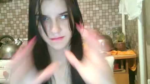 Snapshot of strawberry_storm chatting on October 31, 2025, 9:16 pm Strawberry Storm online show from October 31, 2025, 9:16 pm