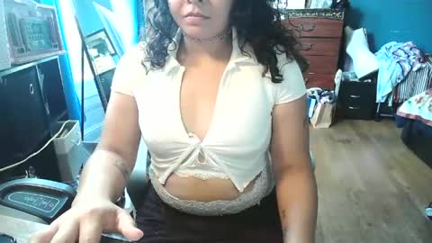 strawberrymilk online show from April 28, 2026, 11:54 pm