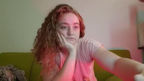 Snapshot of strawberrylotsacake chatting on September 23, 2025, 1:36 pm Strawberrylotsacake online show from September 23, 2025, 1:36 pm