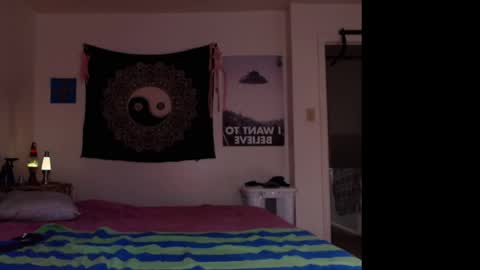 Snapshot of strawberrylotsacake chatting on October 14, 2025, 2:51 pm Strawberrylotsacake online show from October 14, 2025, 2:51 pm