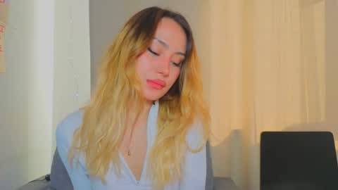 Tati and Lola online show from April 17, 2026, 11:35 am