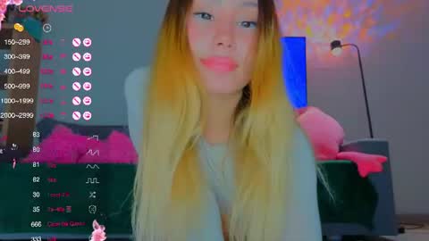Snapshot of strawberrypie99 chatting on July 30, 2026, 4:06 pm Tati and Lola online show from July 30, 2026, 4:06 pm