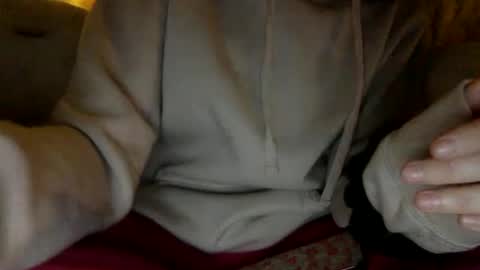 Snapshot of strawbrysugar chatting on January 16, 2025, 12:23 am Ruby Moon online show from January 16, 2025, 12:23 am