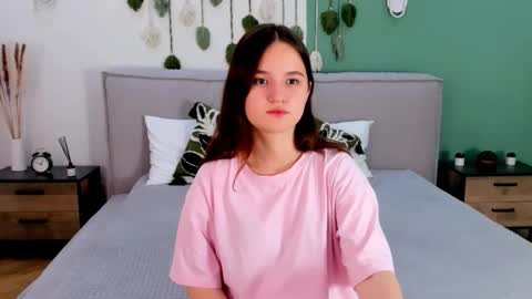 Snapshot of strawbunnybite chatting on September 13, 2025, 2:28 pm Bunny online show from September 13, 2025, 2:28 pm