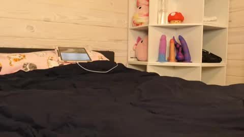 Jade online show from February 20, 2025, 5:01 am