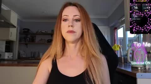 Amorina online show from May 1, 2026, 9:36 am