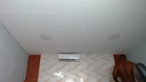 strong_george1 online show from March 5, 2025, 7:38 pm
