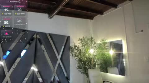 Snapshot of strong_girl_ chatting on September 24, 2025, 11:02 am Alexa   online show from September 24, 2025, 11:02 am