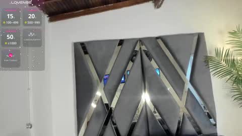 Snapshot of strong_girl_ chatting on September 29, 2025, 11:04 am Alexa   online show from September 29, 2025, 11:04 am