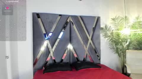 Snapshot of strong_girl_ chatting on October 15, 2025, 10:59 am Alexa   online show from October 15, 2025, 10:59 am