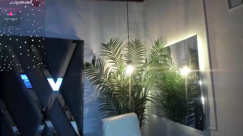 Snapshot of strong_girl_ chatting on October 16, 2025, 10:49 am Alexa   online show from October 16, 2025, 10:49 am