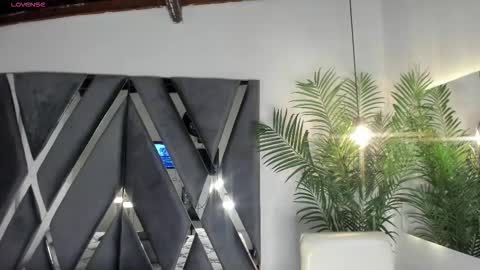 Snapshot of strong_girl_ chatting on October 28, 2025, 11:03 am Alexa   online show from October 28, 2025, 11:03 am