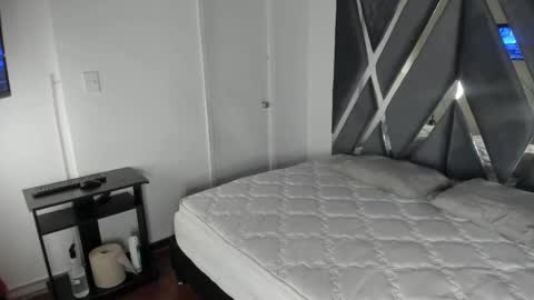 Alexa   online show from November 18, 2025, 10:52 am