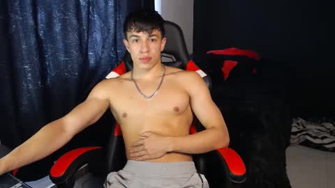 Snapshot of strong_jackxxx chatting on December 5, 2024, 6:44 pm Daddy Jack online show from December 5, 2024, 6:44 pm