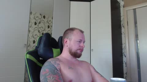 Snapshot of strongass18 chatting on September 23, 2025, 9:01 am Alex online show from September 23, 2025, 9:01 am