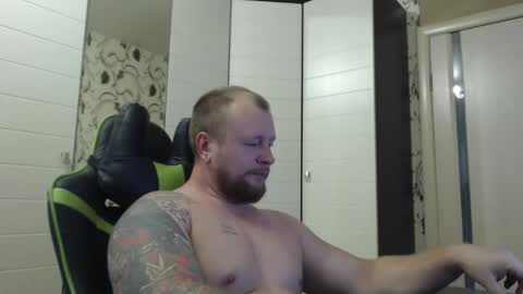 Snapshot of strongass18 chatting on September 27, 2025, 10:20 am Alex online show from September 27, 2025, 10:20 am