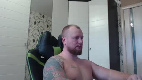 Snapshot of strongass18 chatting on October 25, 2025, 10:56 am Alex online show from October 25, 2025, 10:56 am