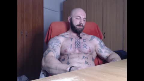 Snapshot of strongivan chatting on January 23, 2025, 7:18 pm StrongIvan online show from January 23, 2025, 7:18 pm