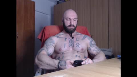 Snapshot of strongivan chatting on February 15, 2025, 6:33 am StrongIvan online show from February 15, 2025, 6:33 am