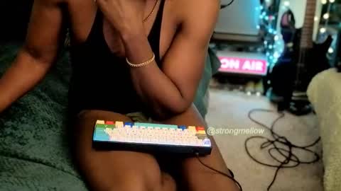 strongmellow online show from November 29, 2025, 6:33 pm