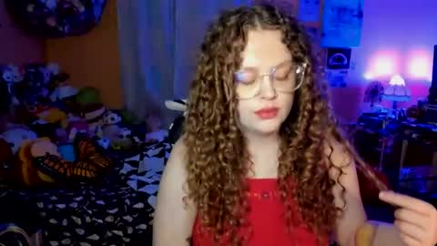 Snapshot of strwbby chatting on September 25, 2025, 7:34 am Strwbby online show from September 25, 2025, 7:34 am