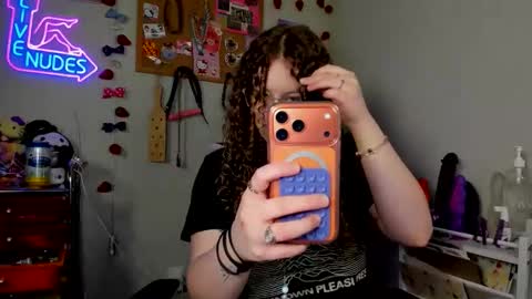 Strwbby online show from March 19, 2026, 2:15 am