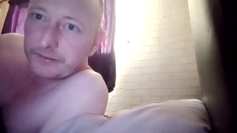 Snapshot of stu_art83 chatting on April 21, 2026, 6:31 am stu_art83 online show from April 21, 2026, 6:31 am