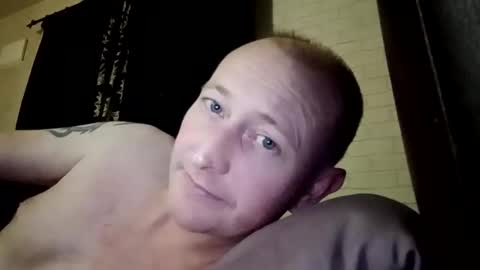 Snapshot of stu_art83 chatting on May 10, 2026, 12:38 am stu_art83 online show from May 10, 2026, 12:38 am