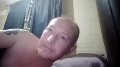 Snapshot of stu_art83 chatting on May 10, 2026, 8:36 pm stu_art83 online show from May 10, 2026, 8:36 pm