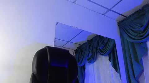 Snapshot of stuart_boy_ chatting on December 3, 2024, 6:37 am stuart_boy_ online show from December 3, 2024, 6:37 am