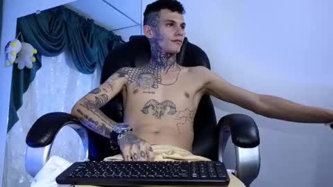 Snapshot of stuart_boy_ chatting on February 11, 2025, 7:54 am stuart_boy_ online show from February 11, 2025, 7:54 am