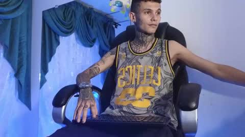 Snapshot of stuart_boy_ chatting on February 15, 2025, 3:52 am stuart_boy_ online show from February 15, 2025, 3:52 am