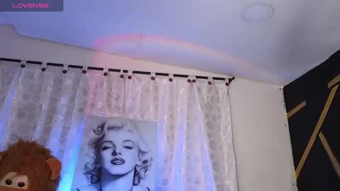 Snapshot of stuart_boy_ chatting on March 8, 2025, 11:05 am stuart_boy_ online show from March 8, 2025, 11:05 am