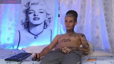 Snapshot of stuart_boy_ chatting on March 8, 2025, 2:08 pm stuart_boy_ online show from March 8, 2025, 2:08 pm