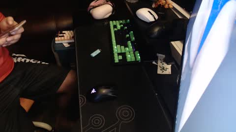 stud69861714 online show from September 30, 2025, 6:18 am