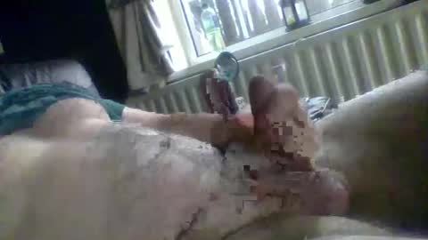 Snapshot of stud_1975 chatting on December 29, 2024, 12:01 pm stud_1975 online show from December 29, 2024, 12:01 pm