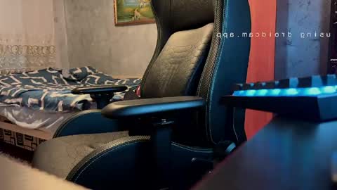 studply7 online show from April 1, 2026, 4:48 pm