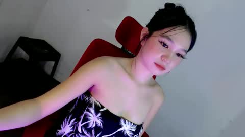 Snapshot of stunning_floriexx chatting on May 26, 2026, 8:21 am IM FLORIE online show from May 26, 2026, 8:21 am
