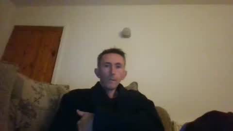 Snapshot of stuuuey73 chatting on October 19, 2025, 8:20 pm stuuuey73 online show from October 19, 2025, 8:20 pm