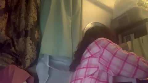 Snapshot of stxllaxcx chatting on November 3, 2025, 12:06 pm stxllaxcx online show from November 3, 2025, 12:06 pm