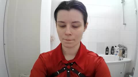 Snapshot of style_bliss chatting on November 10, 2025, 3:33 pm Eva online show from November 10, 2025, 3:33 pm